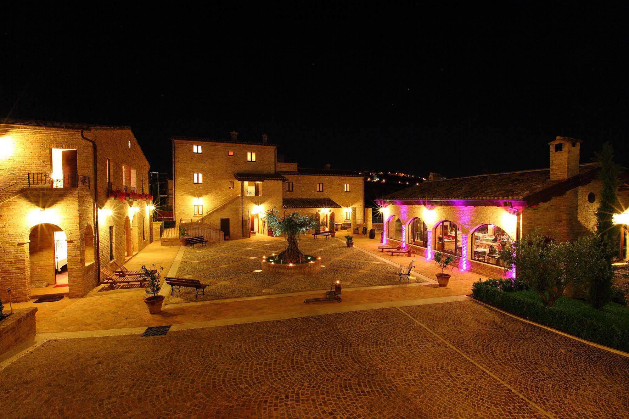 مونتيبراندون Agriturismo Il Sapore Della Luna المظهر الخارجي الصورة