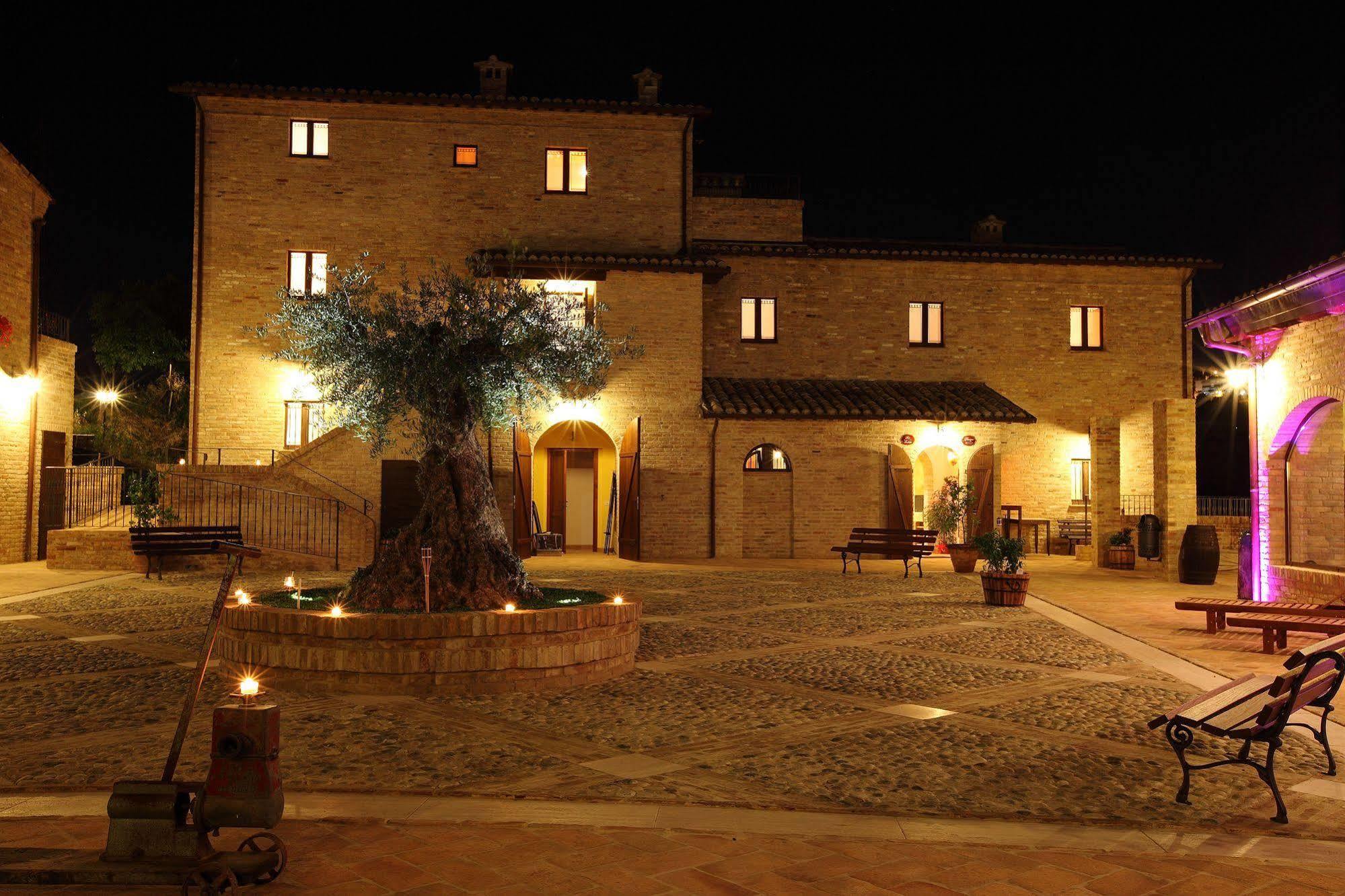 مونتيبراندون Agriturismo Il Sapore Della Luna المظهر الخارجي الصورة