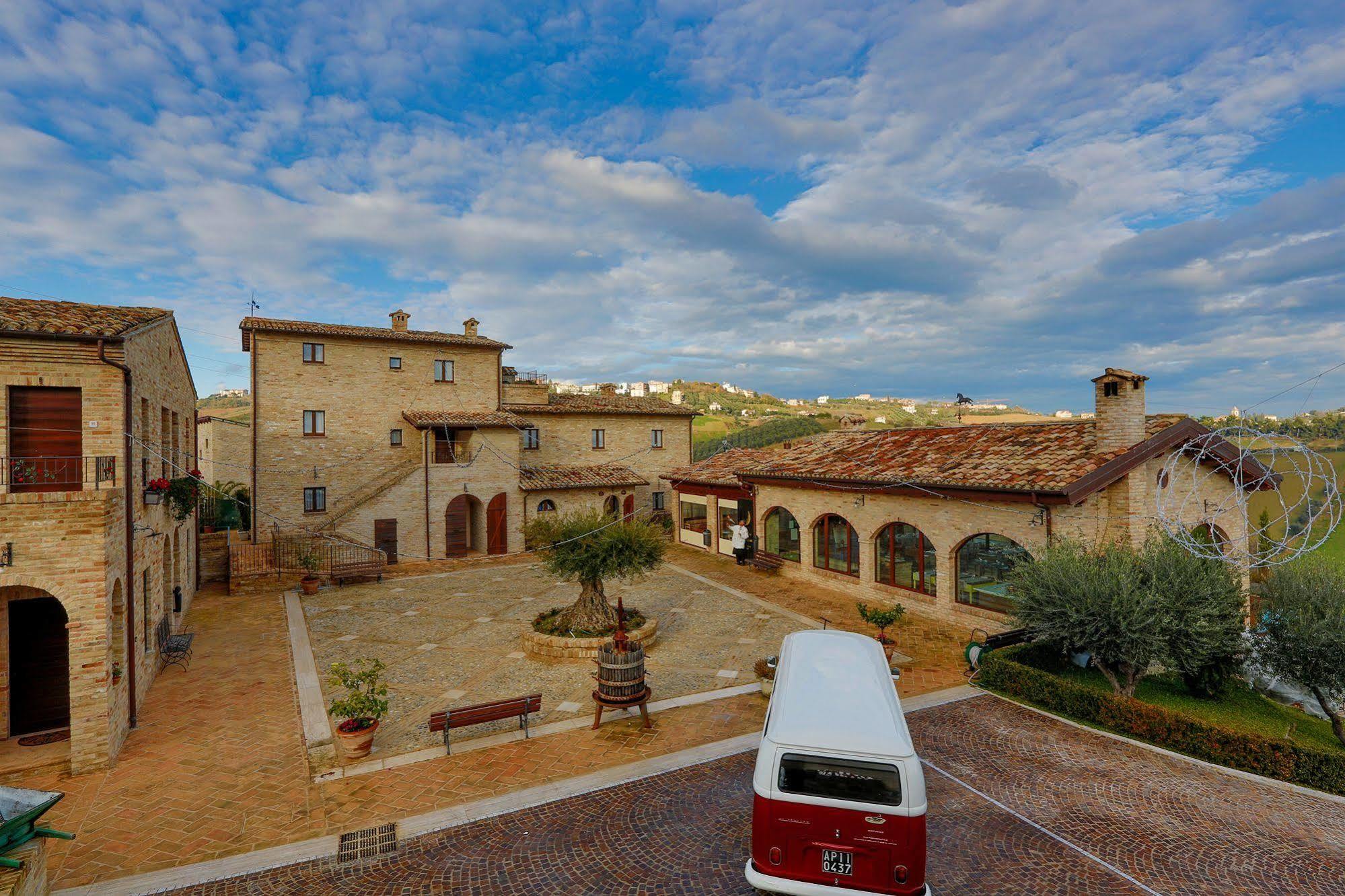 مونتيبراندون Agriturismo Il Sapore Della Luna المظهر الخارجي الصورة