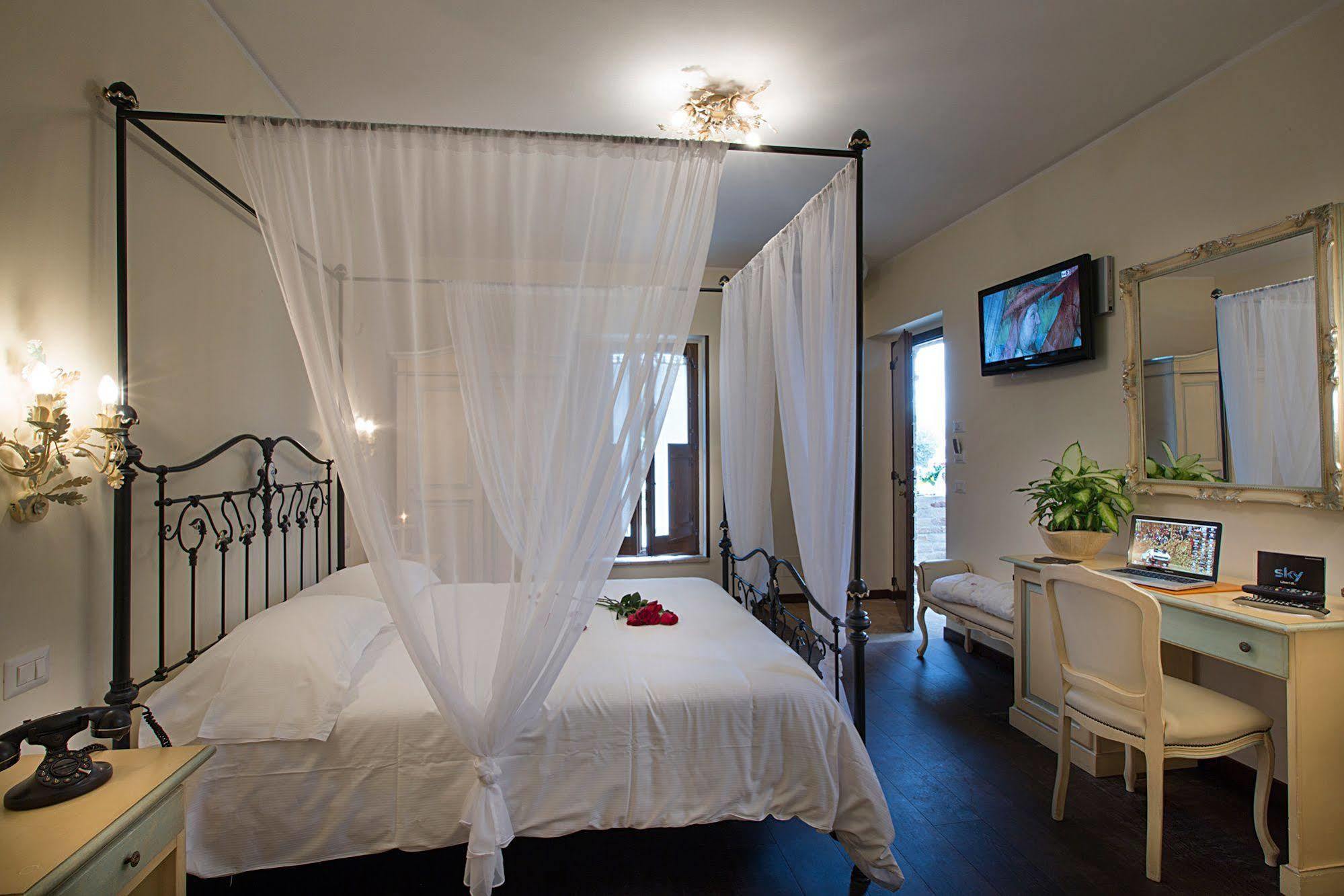 مونتيبراندون Agriturismo Il Sapore Della Luna المظهر الخارجي الصورة