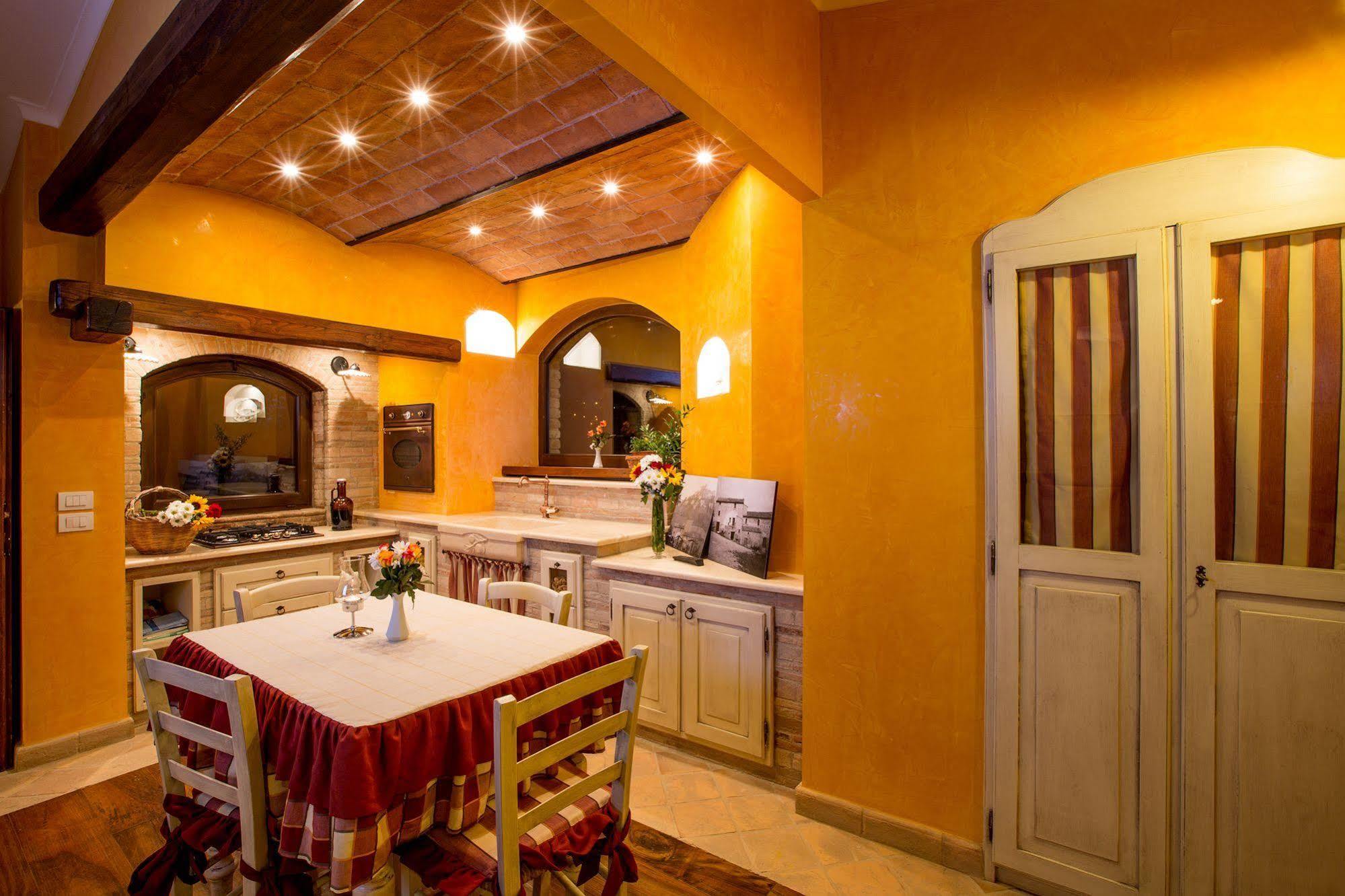 مونتيبراندون Agriturismo Il Sapore Della Luna المظهر الخارجي الصورة