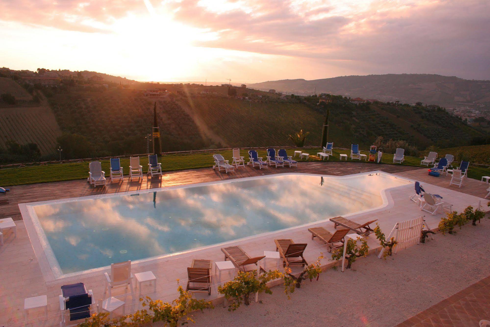 مونتيبراندون Agriturismo Il Sapore Della Luna المظهر الخارجي الصورة