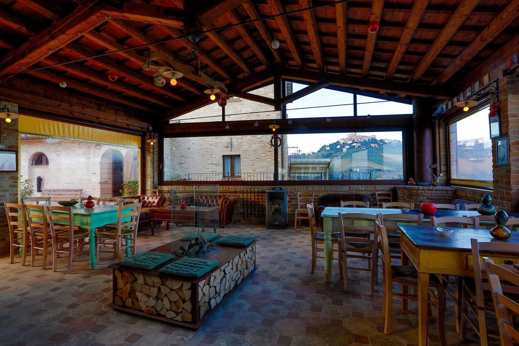 مونتيبراندون Agriturismo Il Sapore Della Luna المظهر الخارجي الصورة